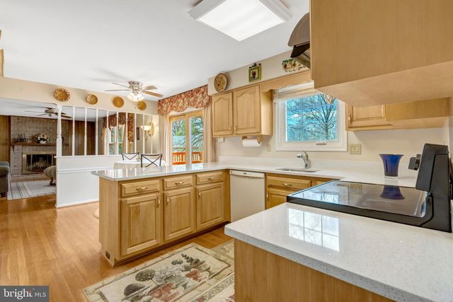 3352 BROKEN KNIFE CT, Annandale, VA 22003