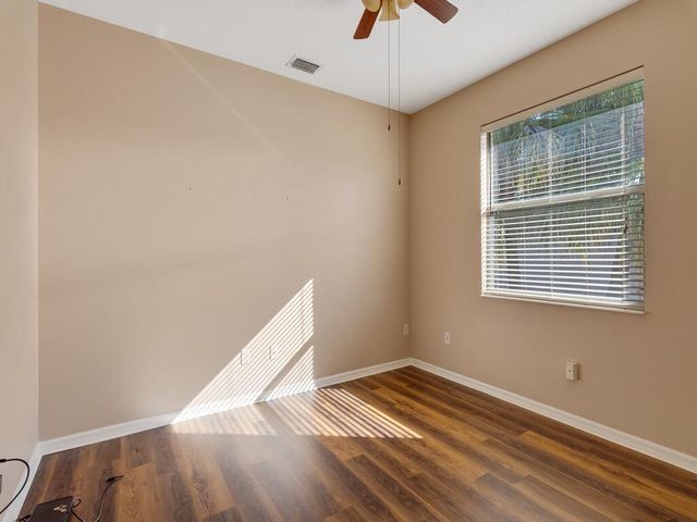 4810 48th Avenue Avenue, Vero Beach, FL 32967