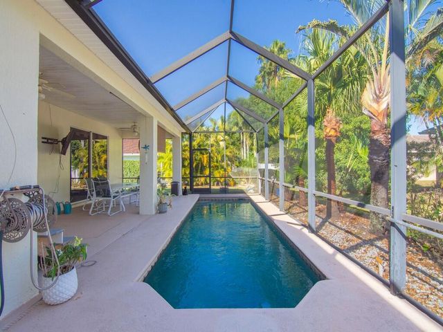 4810 48th Avenue Avenue, Vero Beach, FL 32967