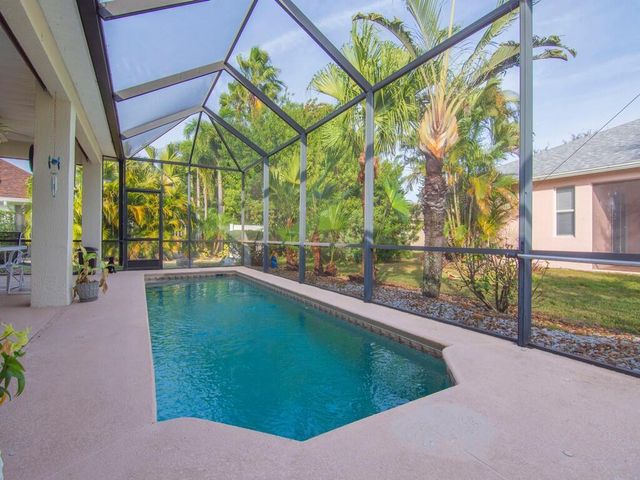 4810 48th Avenue Avenue, Vero Beach, FL 32967