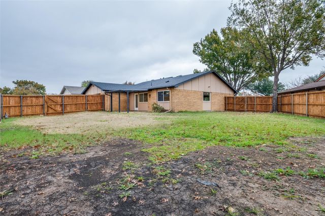 1912 Primrose, Carrollton, TX 75007