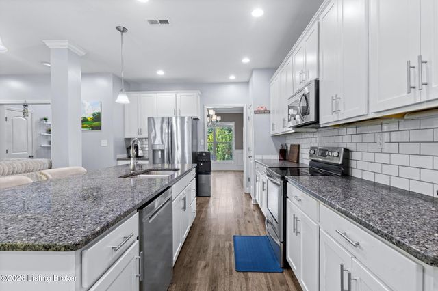 748 Dehart Ln, Louisville, KY 40243