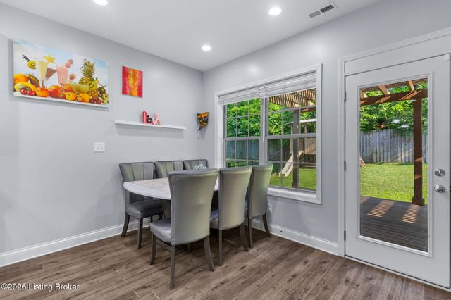 748 Dehart Ln, Louisville, KY 40243