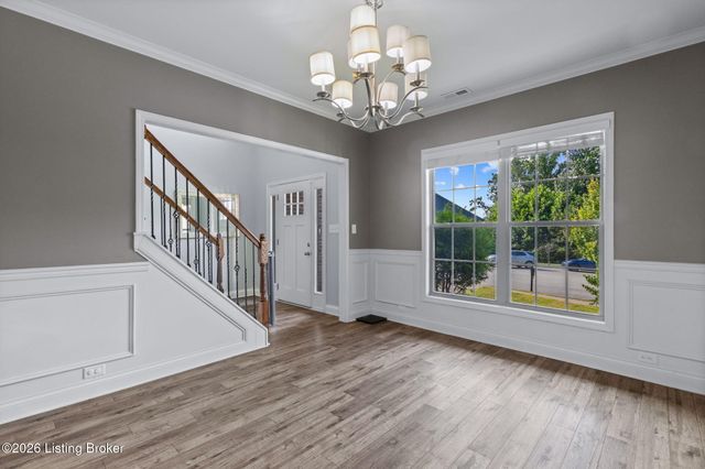 748 Dehart Ln, Louisville, KY 40243