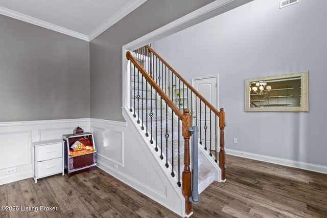 748 Dehart Ln, Louisville, KY 40243