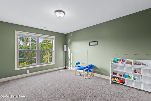 748 Dehart Ln, Louisville, KY 40243