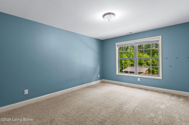 748 Dehart Ln, Louisville, KY 40243