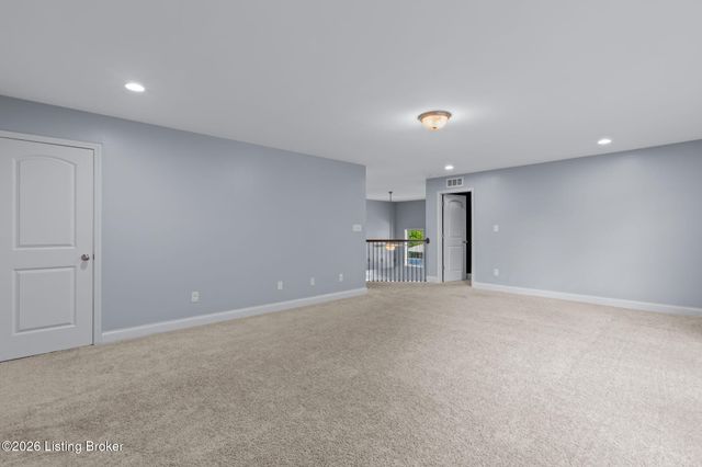 748 Dehart Ln, Louisville, KY 40243