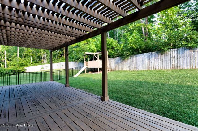 748 Dehart Ln, Louisville, KY 40243