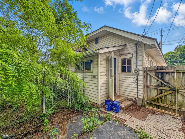 1011 W 7th Street, Anderson, IN 46016