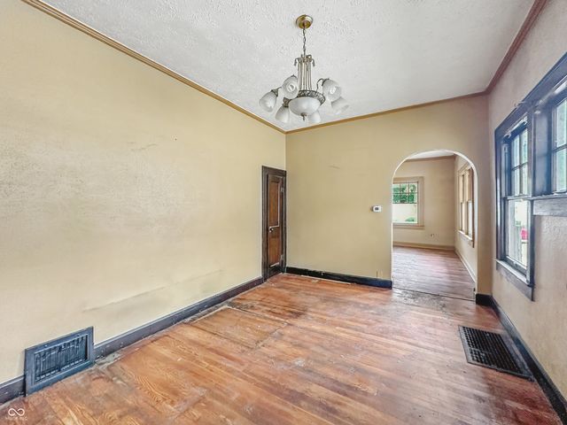 1011 W 7th Street, Anderson, IN 46016