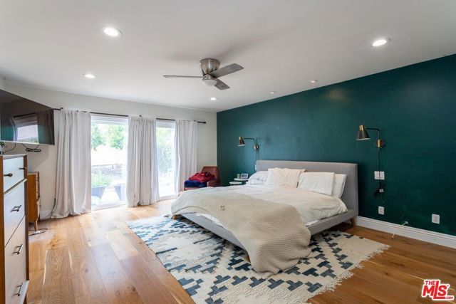 23721 Mariano Street, Woodland Hills (los Angeles), CA 91367