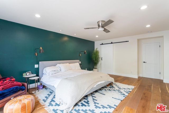 23721 Mariano Street, Woodland Hills (los Angeles), CA 91367