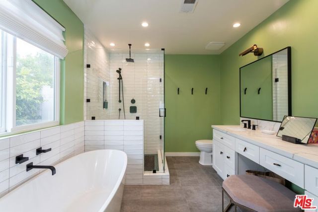 23721 Mariano Street, Woodland Hills (los Angeles), CA 91367