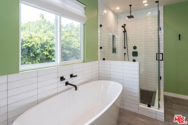 23721 Mariano Street, Woodland Hills (los Angeles), CA 91367