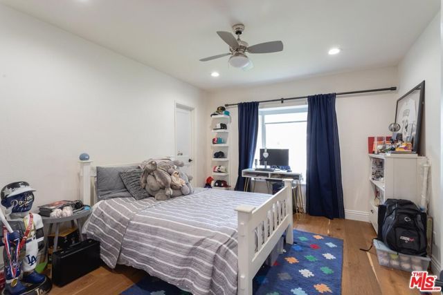 23721 Mariano Street, Woodland Hills (los Angeles), CA 91367