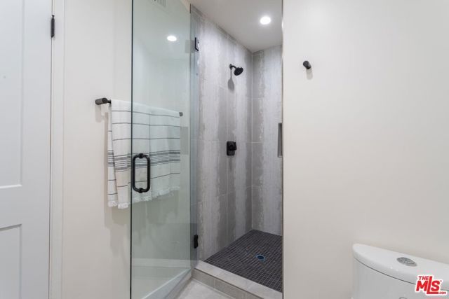 23721 Mariano Street, Woodland Hills (los Angeles), CA 91367