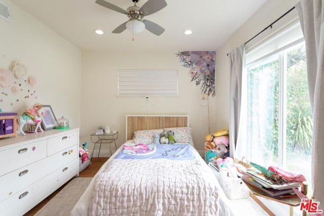 23721 Mariano Street, Woodland Hills (los Angeles), CA 91367