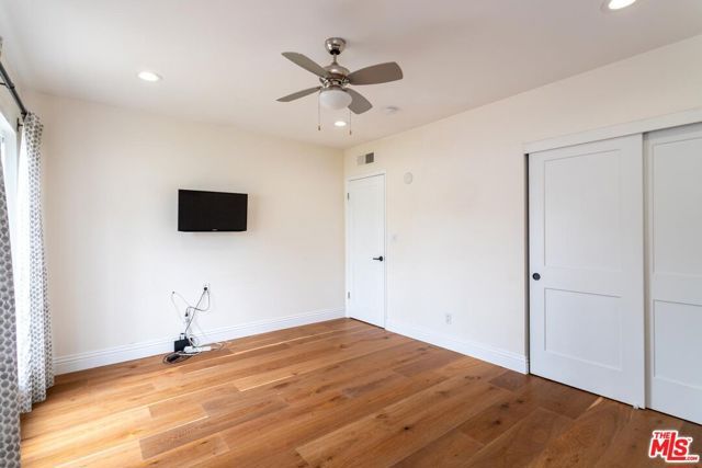 23721 Mariano Street, Woodland Hills (los Angeles), CA 91367