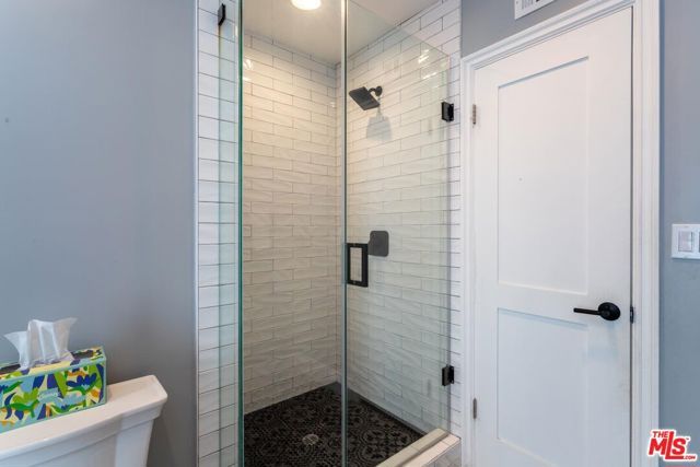 23721 Mariano Street, Woodland Hills (los Angeles), CA 91367