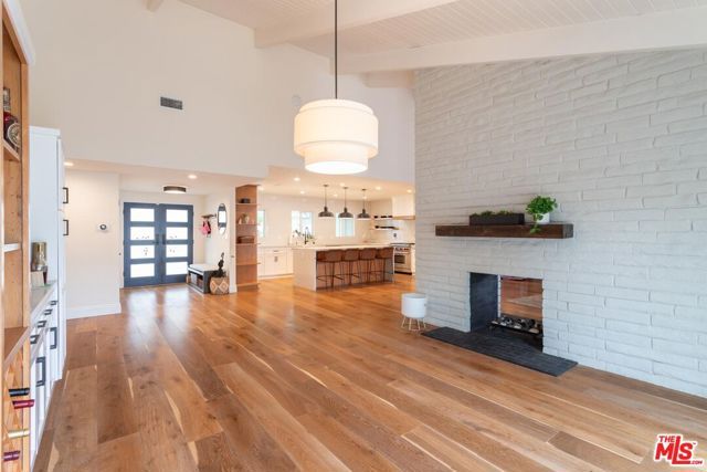 23721 Mariano Street, Woodland Hills (los Angeles), CA 91367