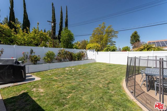 23721 Mariano Street, Woodland Hills (los Angeles), CA 91367