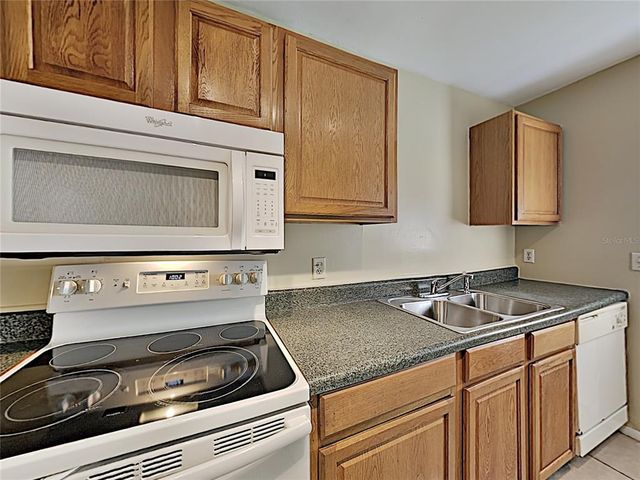 220 CHEROKEE COURT 113, Altamonte Springs, FL 32701
