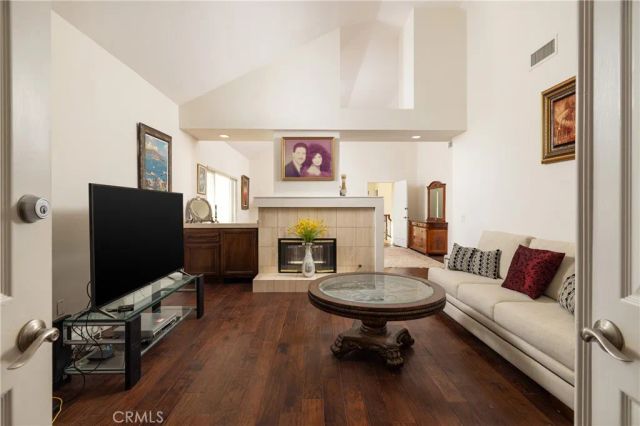 26041 Spur Branch Lane, Laguna Hills, CA 92653