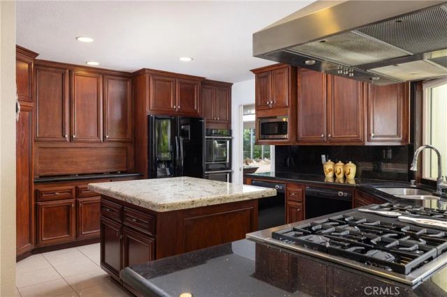 26041 Spur Branch Lane, Laguna Hills, CA 92653