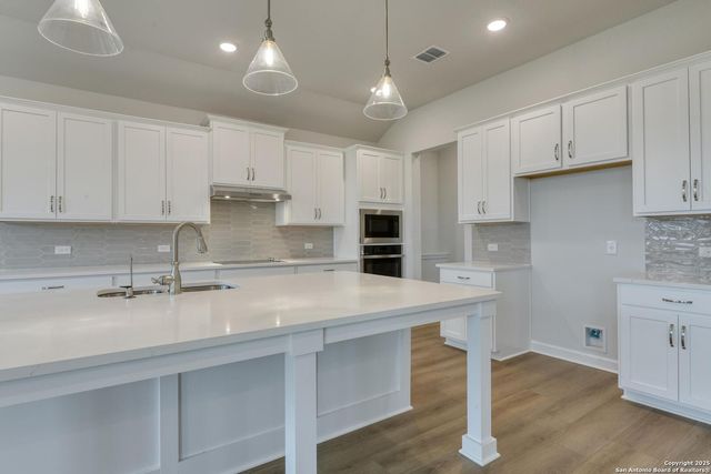 12919 Horseback Pl, Schertz, TX 78154