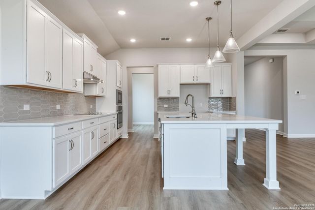 12919 Horseback Pl, Schertz, TX 78154