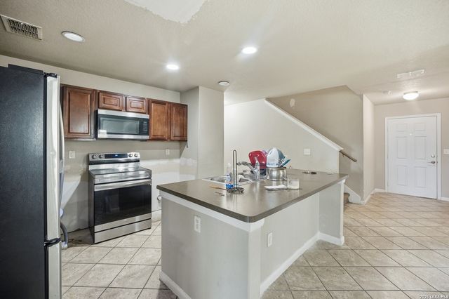 5919 CIELO RNCH, San Antonio, TX 78218