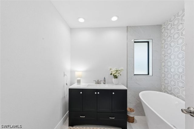 28 George Town, Fort Myers, FL 33919