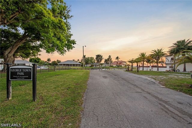 28 George Town, Fort Myers, FL 33919