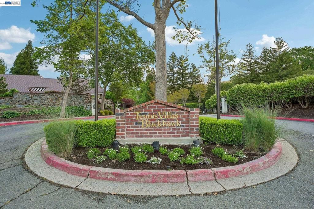 Image 52 of property listing at 11 Tennis Club Drive, Danville, CA 94506