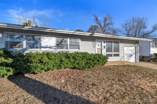 9014 Ellison Drive, Jennings, MO 63136