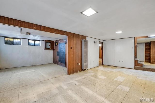 9014 Ellison Drive, Jennings, MO 63136