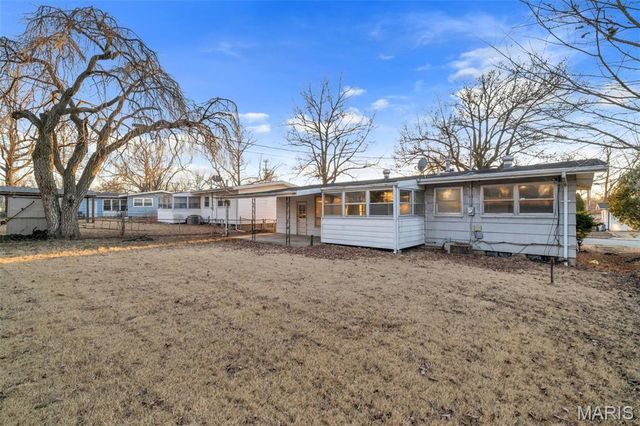 9014 Ellison Drive, Jennings, MO 63136