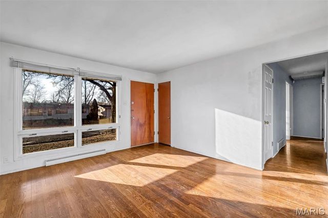 9014 Ellison Drive, Jennings, MO 63136