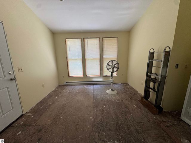 213 N Pine Street, Lake City, MI 49651