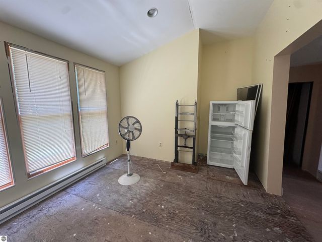 213 N Pine Street, Lake City, MI 49651