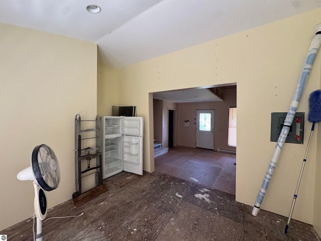 213 N Pine Street, Lake City, MI 49651