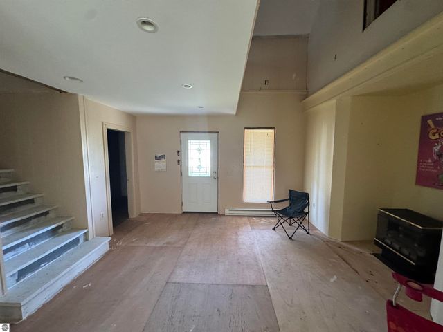 213 N Pine Street, Lake City, MI 49651