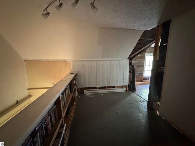 213 N Pine Street, Lake City, MI 49651