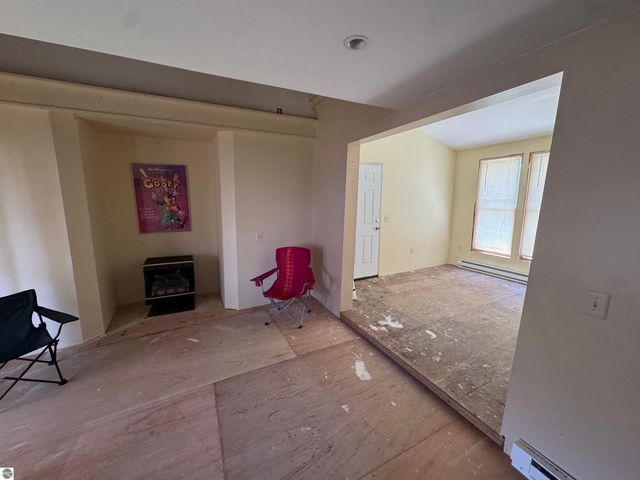 213 N Pine Street, Lake City, MI 49651