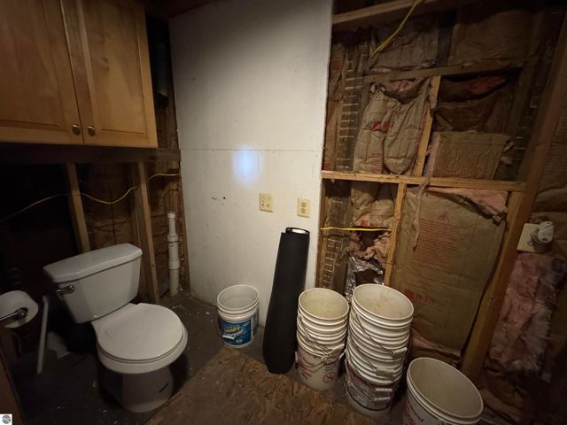 213 N Pine Street, Lake City, MI 49651