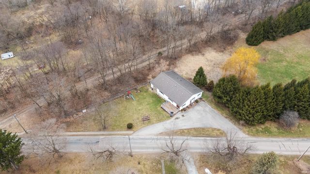 117 Woodruff Road, Wolcottville, IN 46795