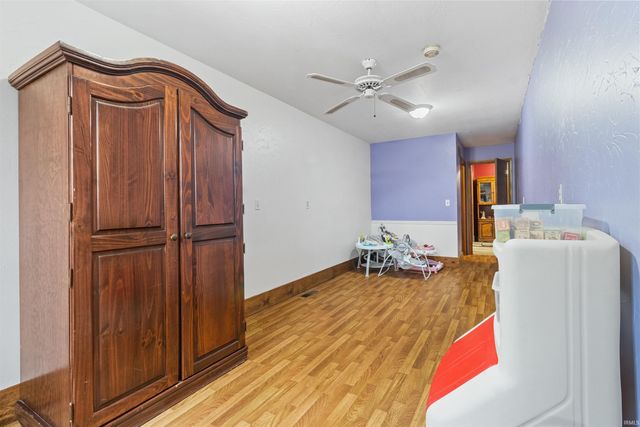 117 Woodruff Road, Wolcottville, IN 46795