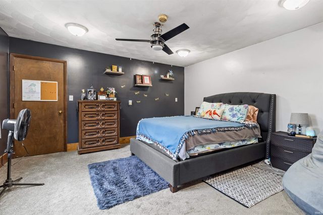 117 Woodruff Road, Wolcottville, IN 46795