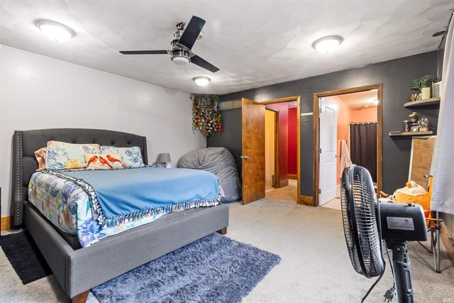 117 Woodruff Road, Wolcottville, IN 46795